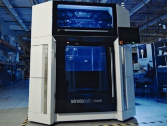 3D打印机Stratasys F3300。通过Stratasys的照片。